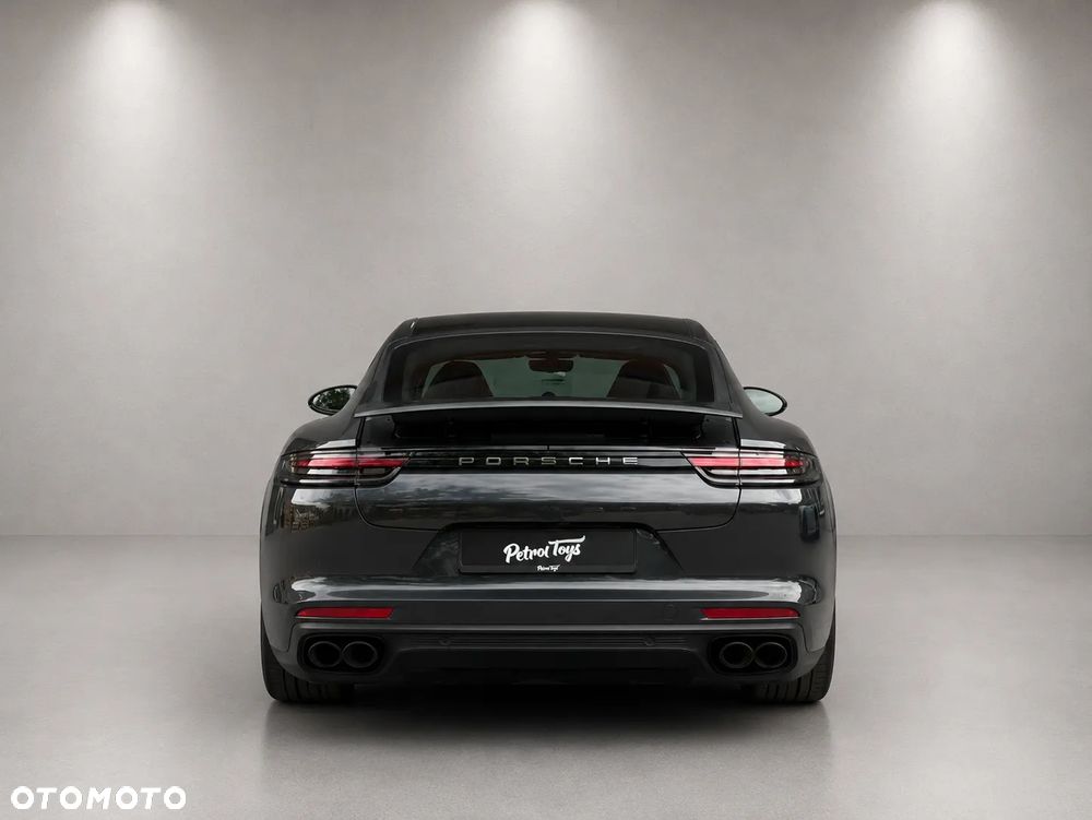 Porsche Panamera 4 - 5