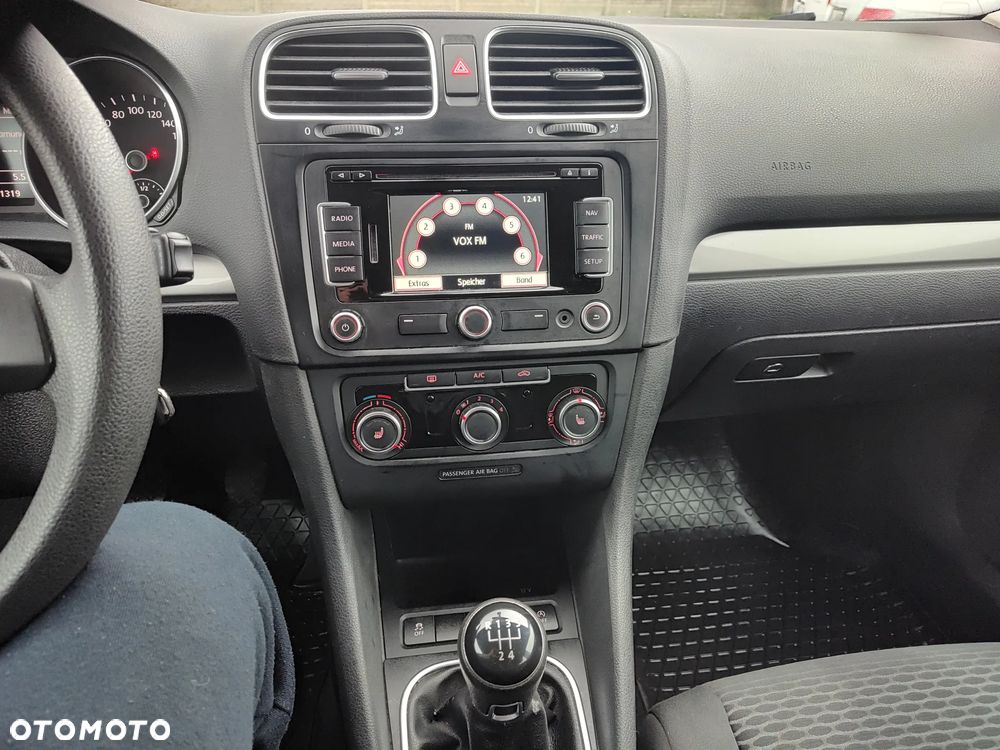 Volkswagen Golf 1.6 TDI BlueMotion Technology Comfortline - 28