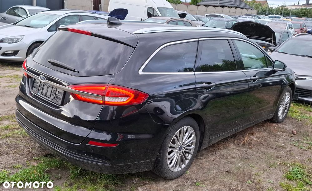 Ford Mondeo 2.0 TDCi Titanium PowerShift - 9