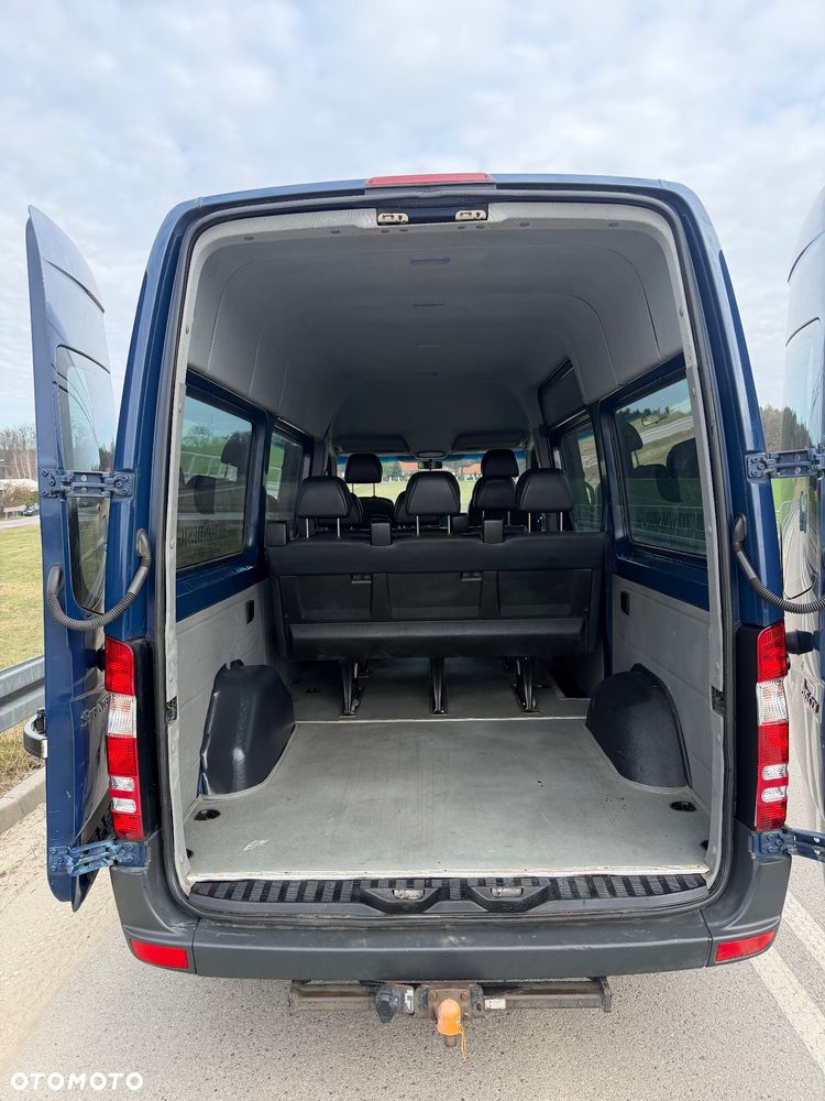 Mercedes-Benz Sprinter - 25