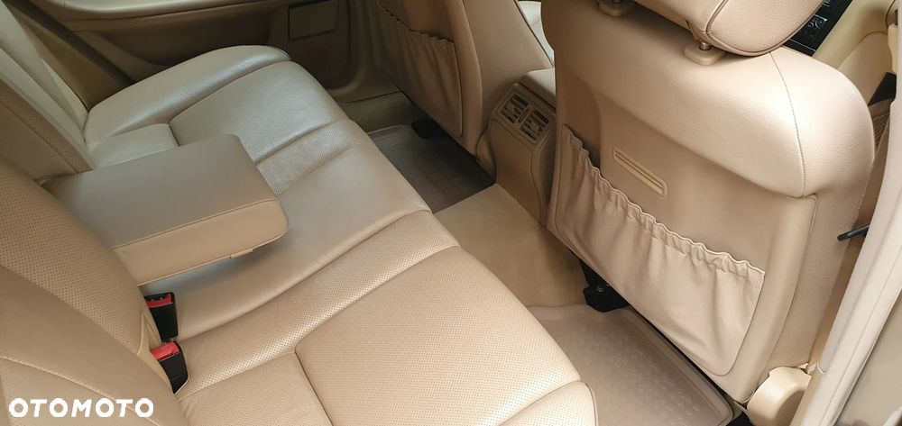 Mercedes-Benz Klasa E 320 T Avantgarde - 36