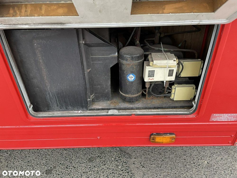 Mercedes-Benz Sprinter - 26