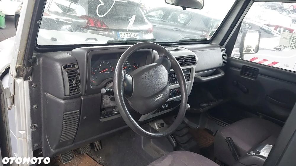 Jeep Wrangler - 7