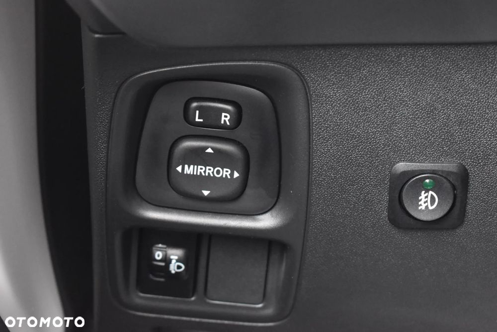 Toyota Aygo x.shift x-play connect - 32