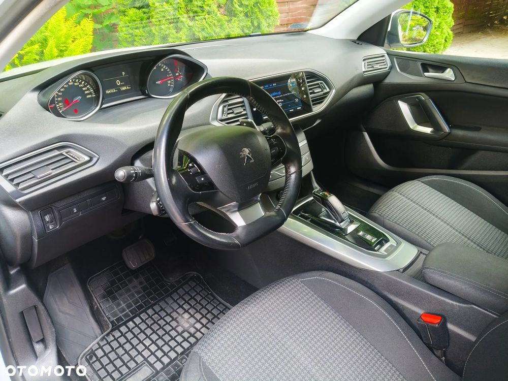 Peugeot 308 1.5 BlueHDi Active Pack Business S&S EAT8 - 14