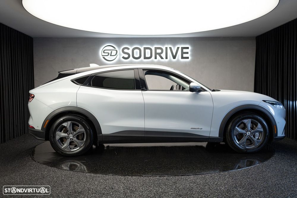 Ford Mustang Mach-E 75.7 kWh Premium AWD - 5