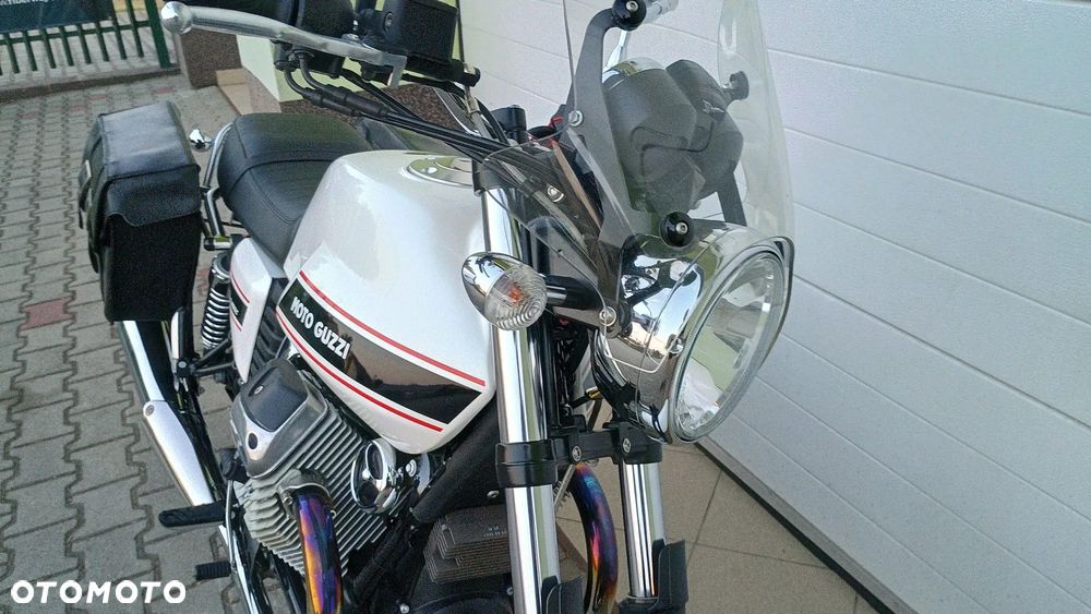Moto Guzzi V7 - 23