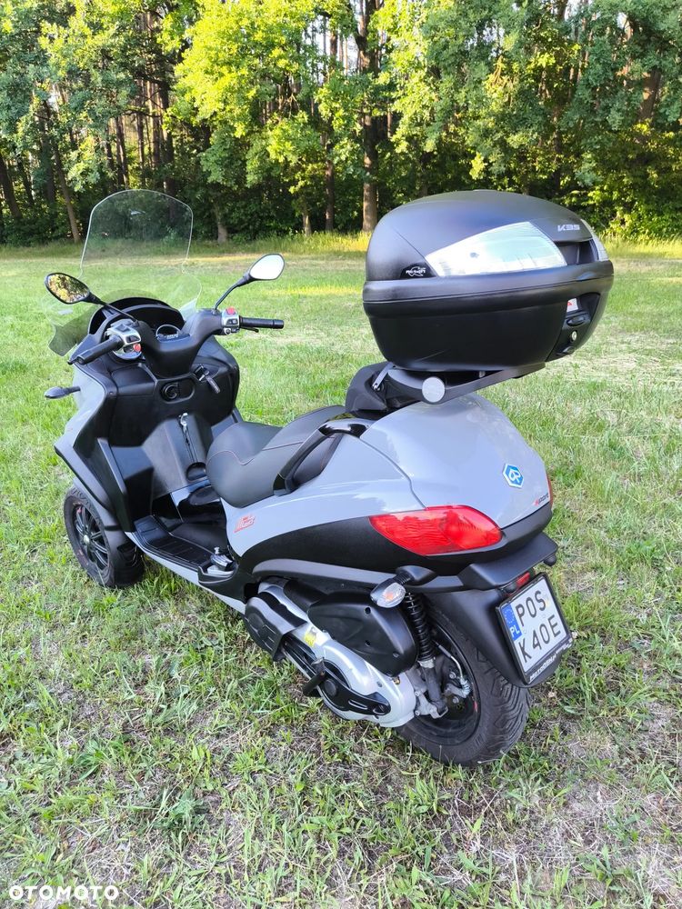 Piaggio MP-3 - 8