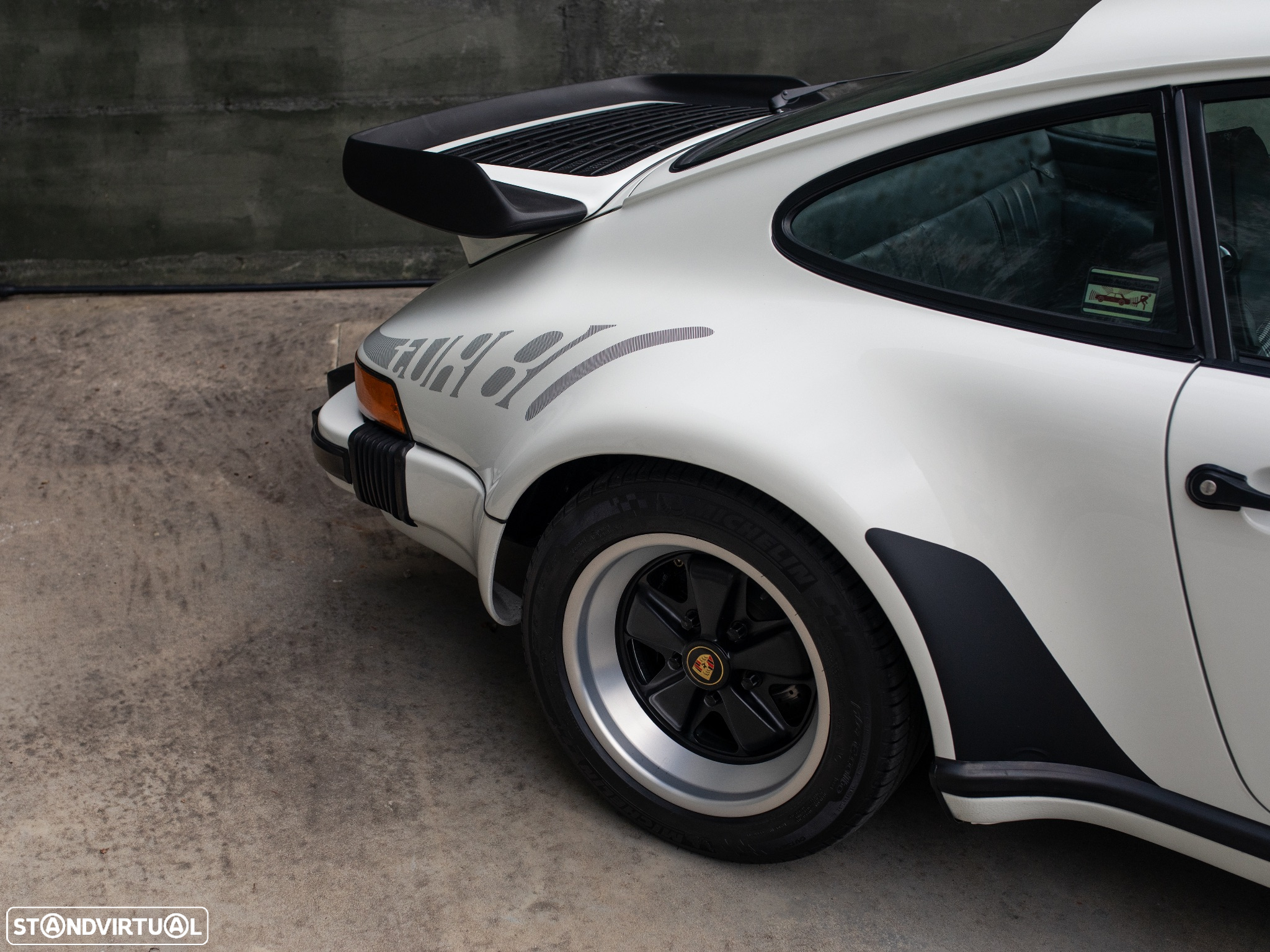 Porsche 911 Série G 930 Turbo - 14
