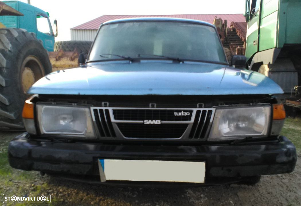 Saab 900 turbo GLS de 1982 para peças - 2