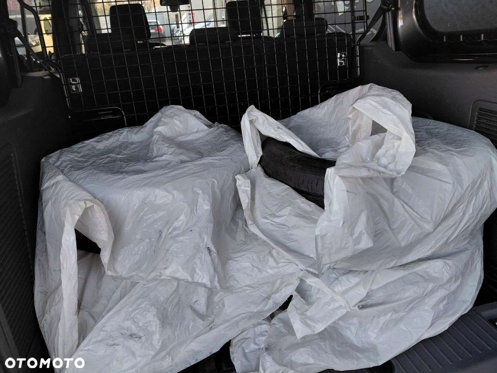 Ford Transit Connect - 23