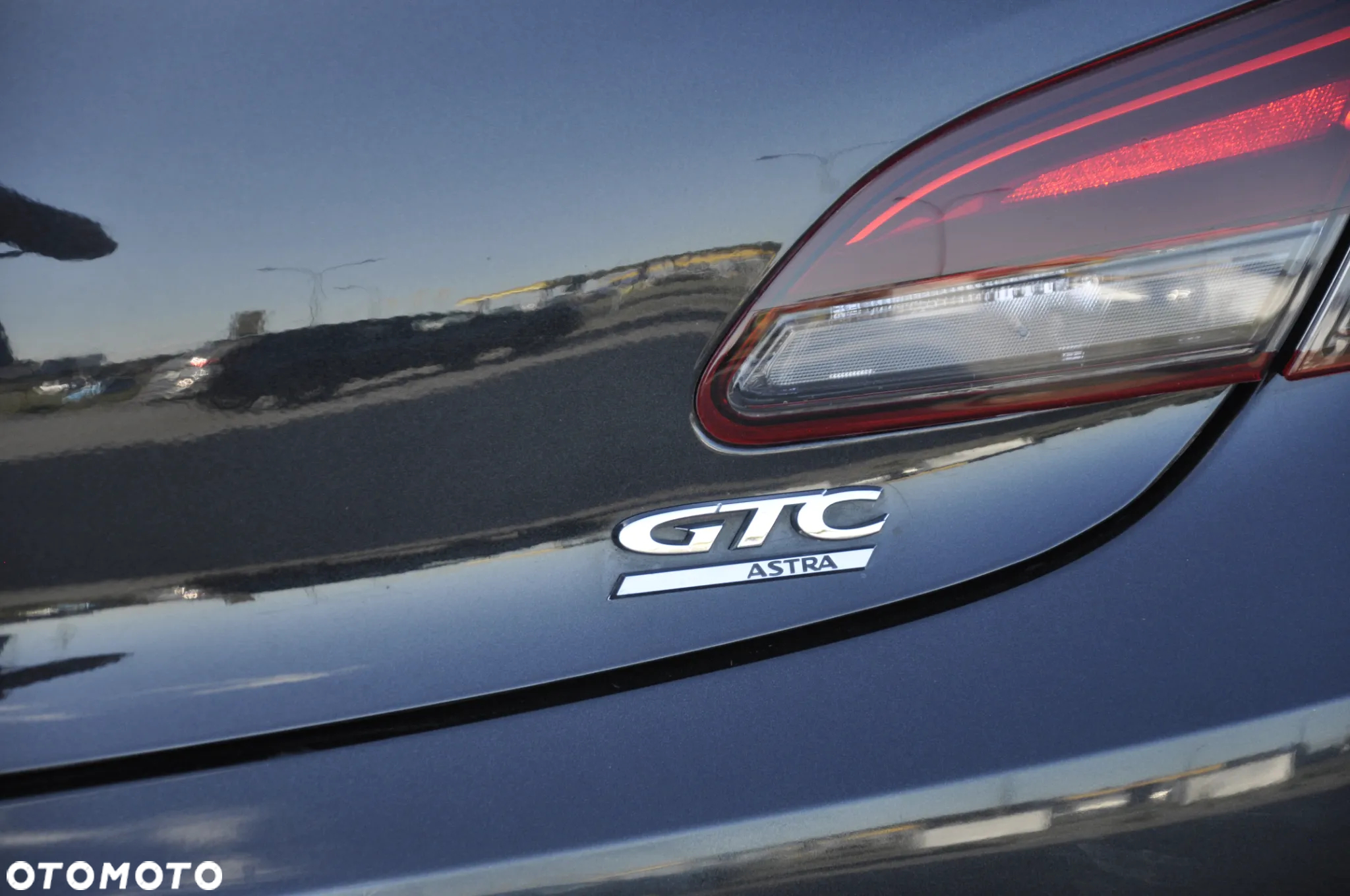 Opel Astra IV GTC 1.6 T Sport - 7