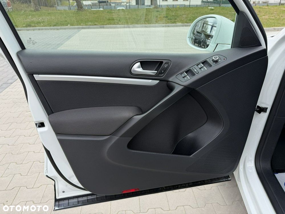 Volkswagen Tiguan 2.0 TDI DPF 4Motion DSG Trend & Fun - 17