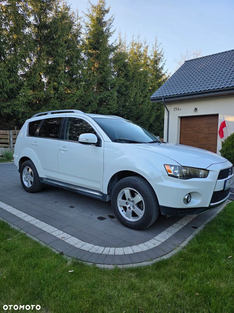 Mitsubishi Outlander 2.2 DI-D 4WD TC-SST Instyle - 2