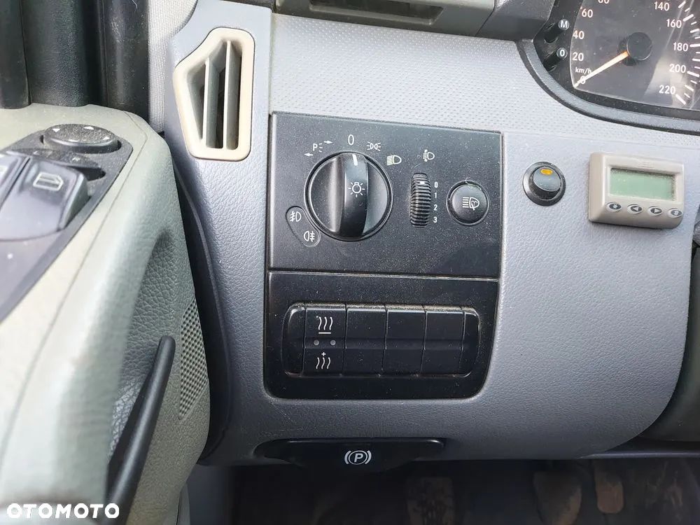 Mercedes-Benz Sprinter - 10