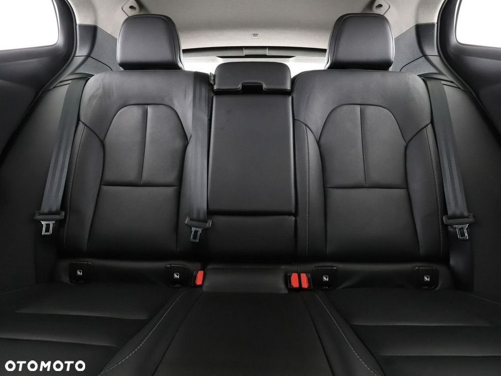 Volvo XC 40 D4 AWD Momentum Pro - 19