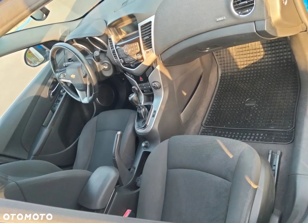 Chevrolet Cruze 1.8 LT - 3
