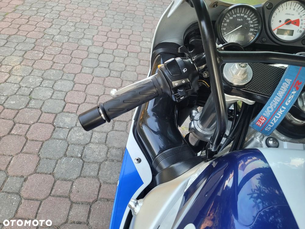 Suzuki GSX-R - 24