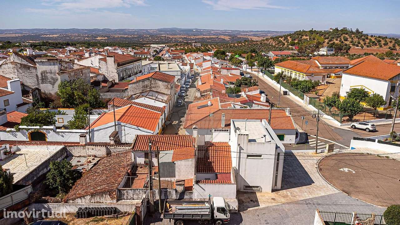 Moradia T1 para venda - Grande imagem: 2/22