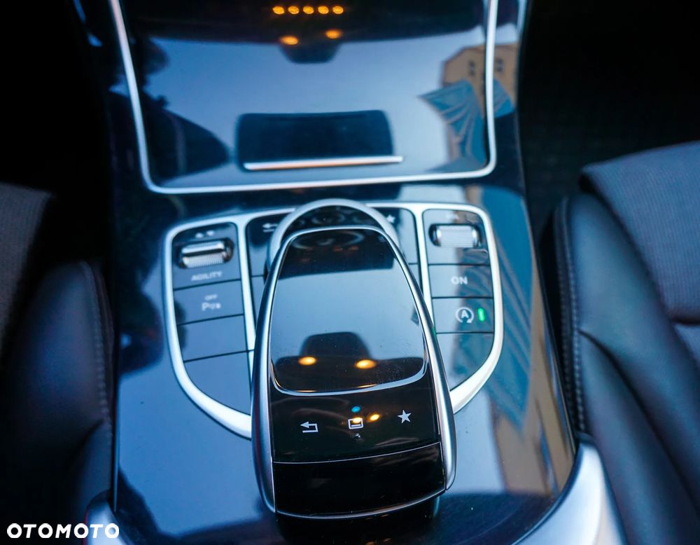 Mercedes-Benz Klasa C 180 7G-TRONIC Avantgarde - 25