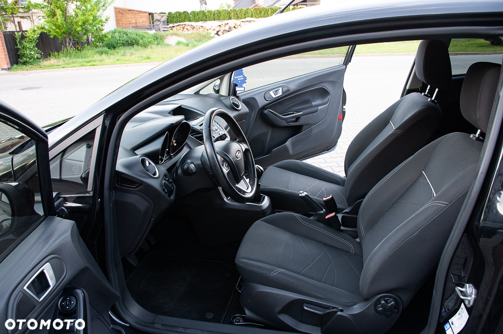 Ford Fiesta - 22