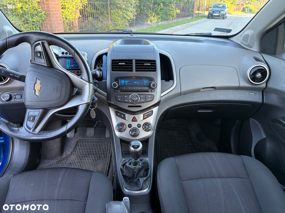 Chevrolet Aveo 1.6 LTZ - 9