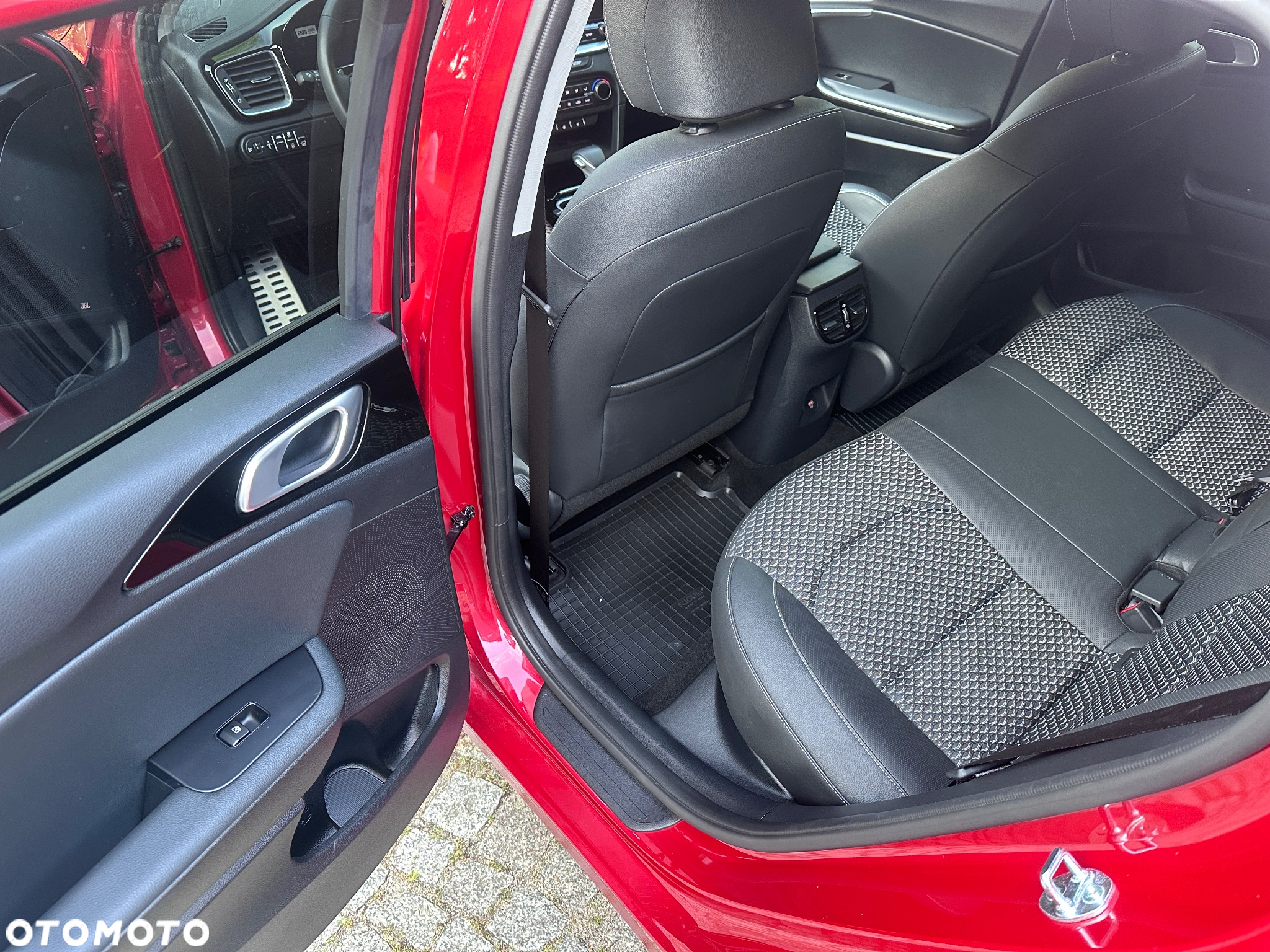Kia Ceed 1.5 T-GDI DCT7 OPF JBL Sound Edition - 7