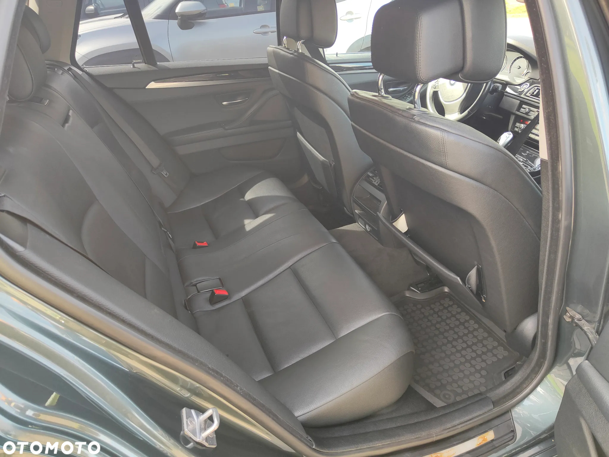 BMW Seria 5 520d Touring - 10