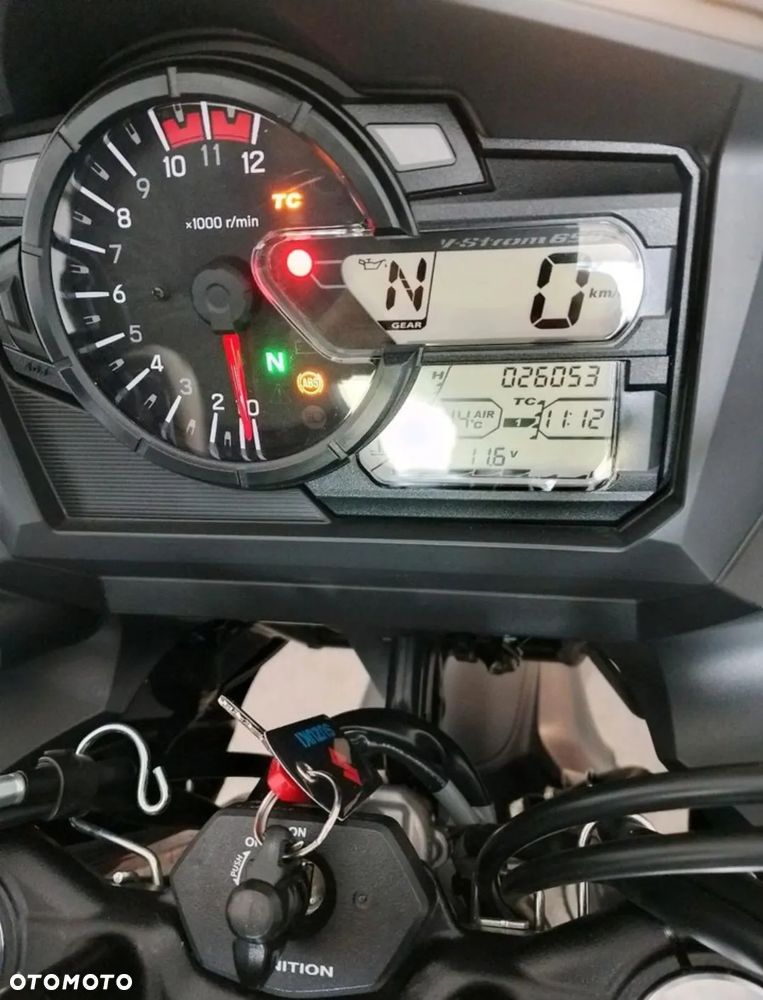 Suzuki V-STROM - 4