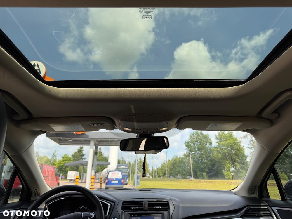 Ford Fusion - 13