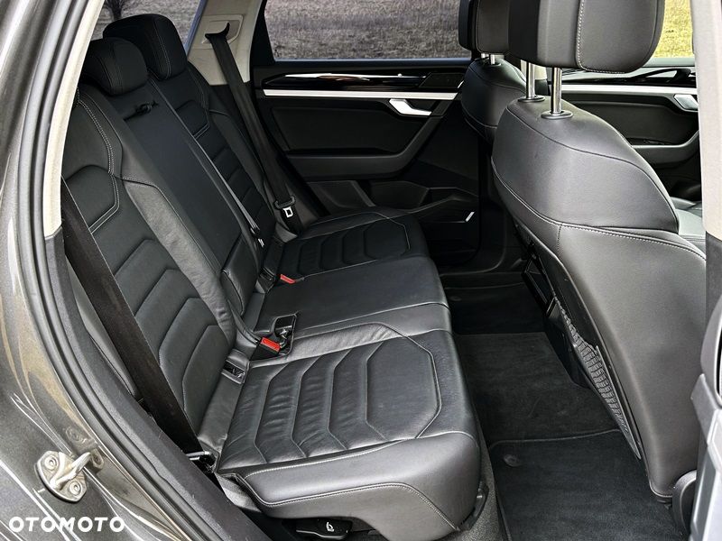 Volkswagen Touareg 3.0 V6 TDI SCR 4Mot Elegance - 12
