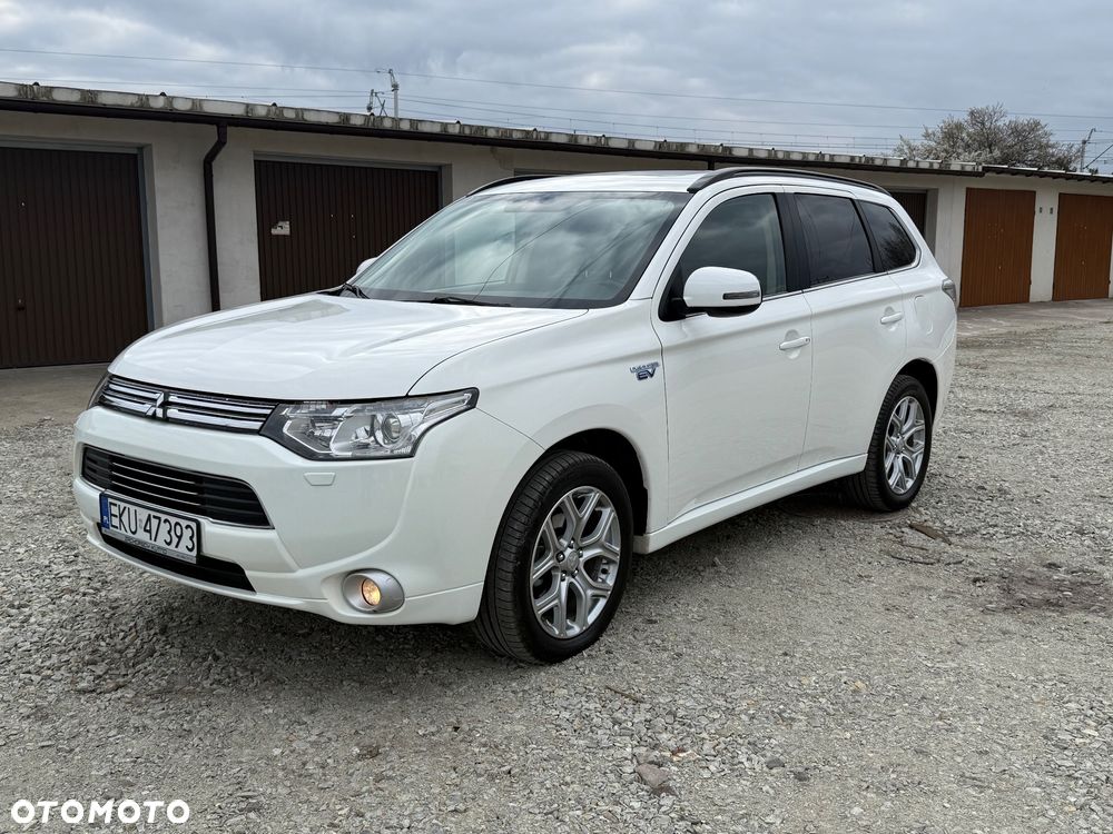 Mitsubishi Outlander 2.0 4WD Top - 3