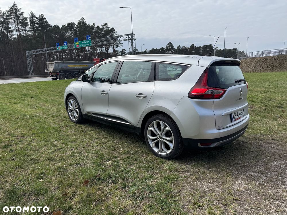 Renault Grand Scenic - 8