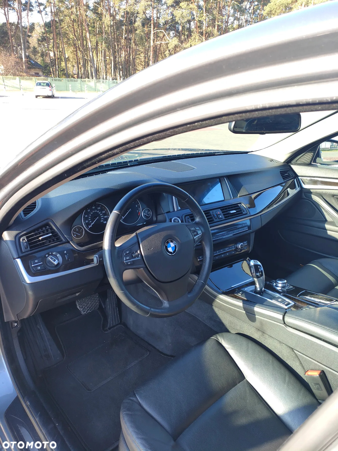 BMW Seria 5 528i - 23