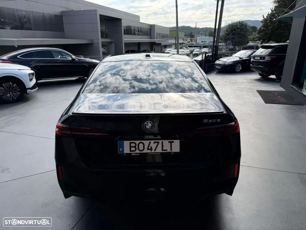 BMW 530 e Pack Desportivo M Pro - 12