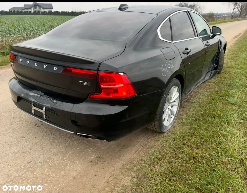Volvo S90 - 4