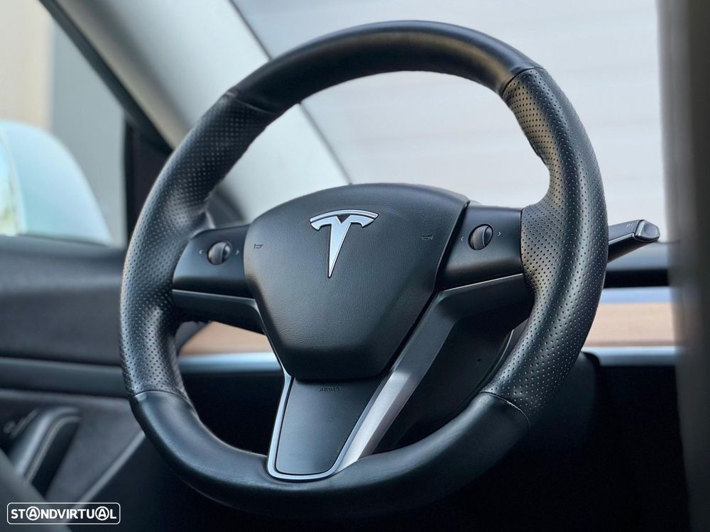 Tesla Model 3 - 23