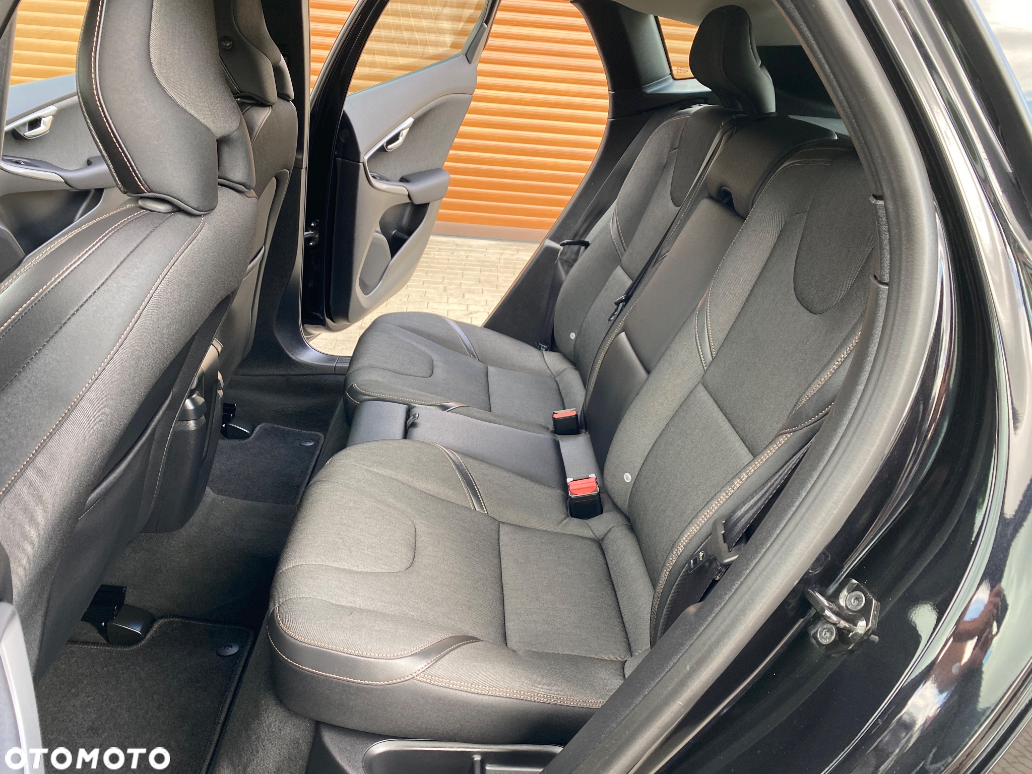 Volvo V40 Cross Country D3 Momentum - 38