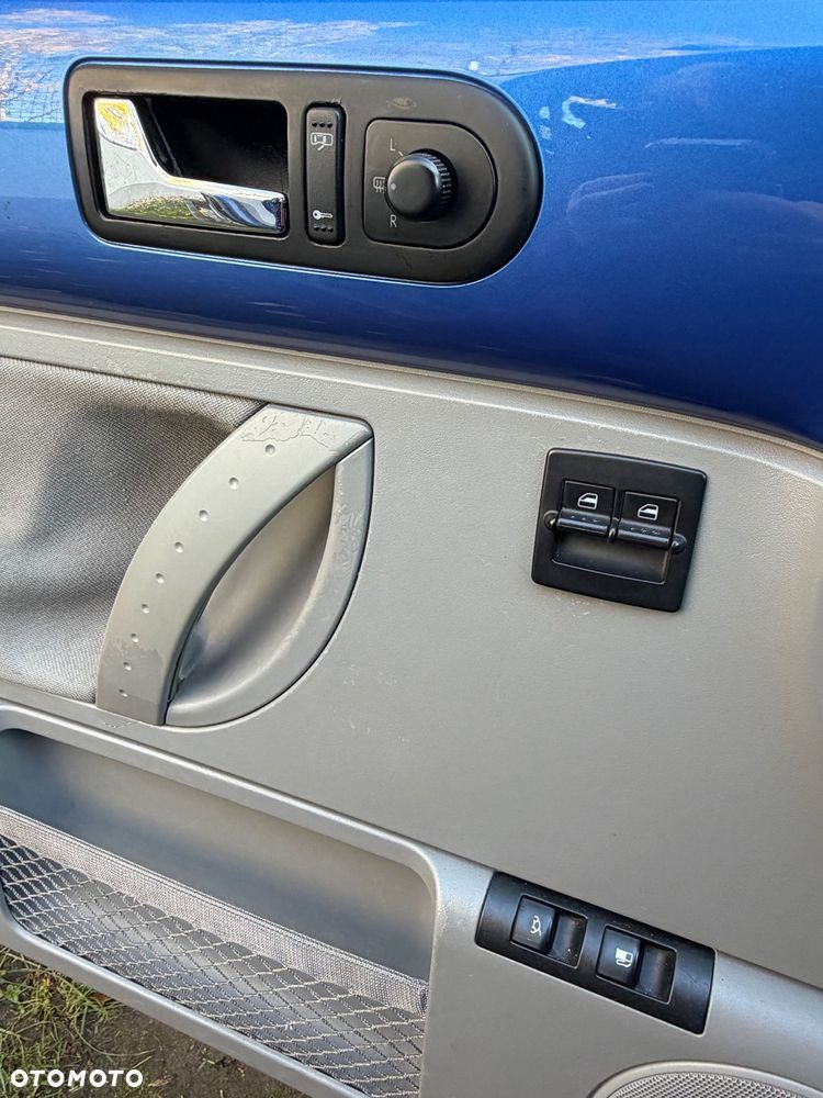 Volkswagen New Beetle 2.0 - 10