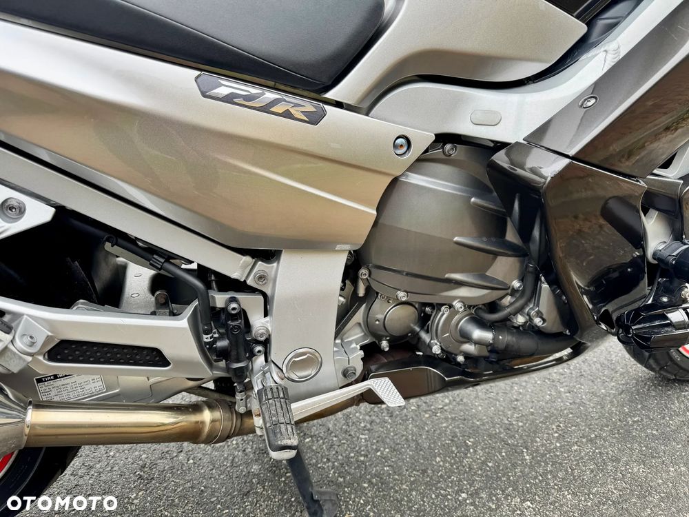 Yamaha FJR - 9