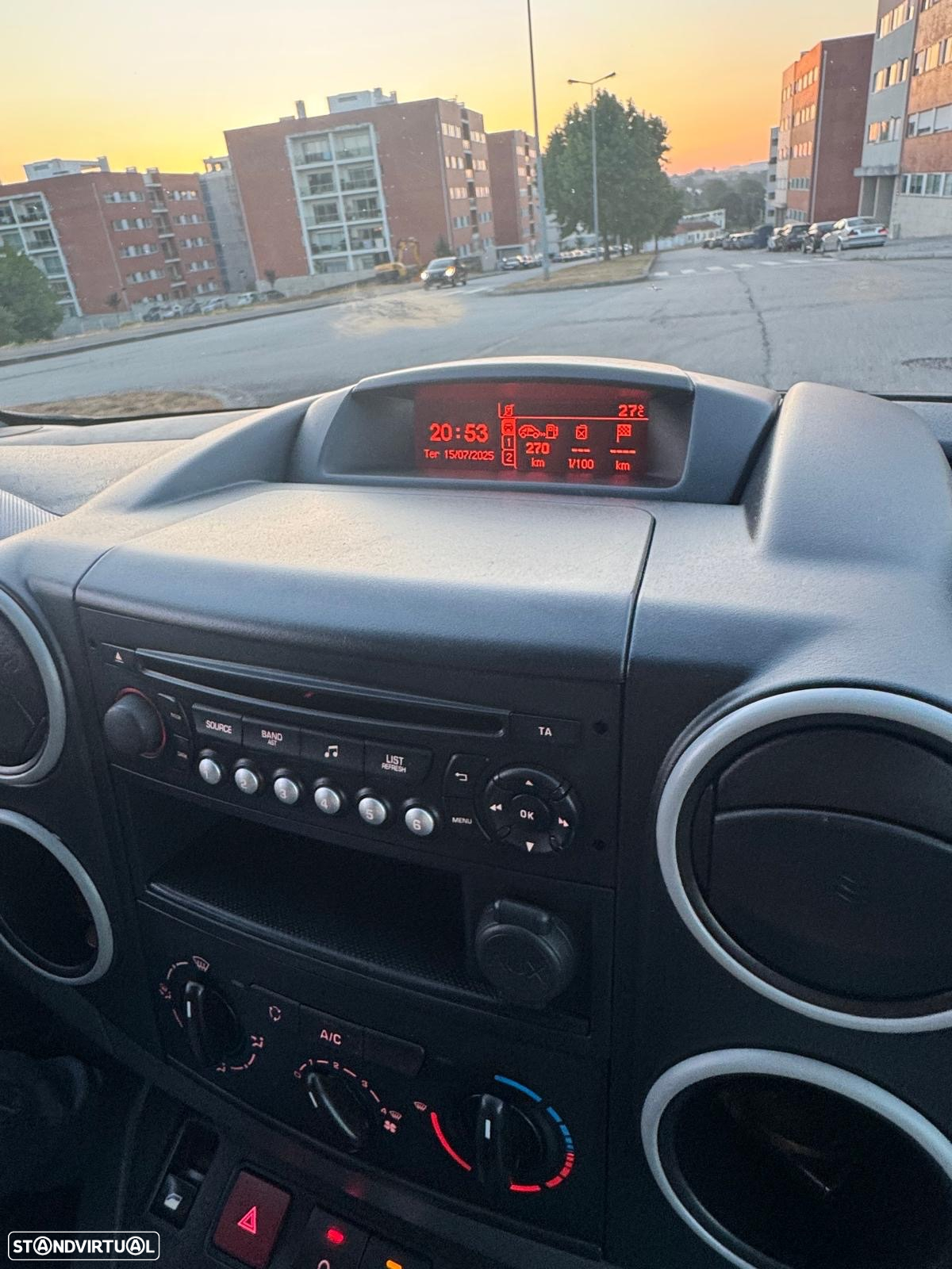 Citroën Berlingo 1.6 BlueHDI L1 3L 100cv IVA DEDUTÍVEL - 32
