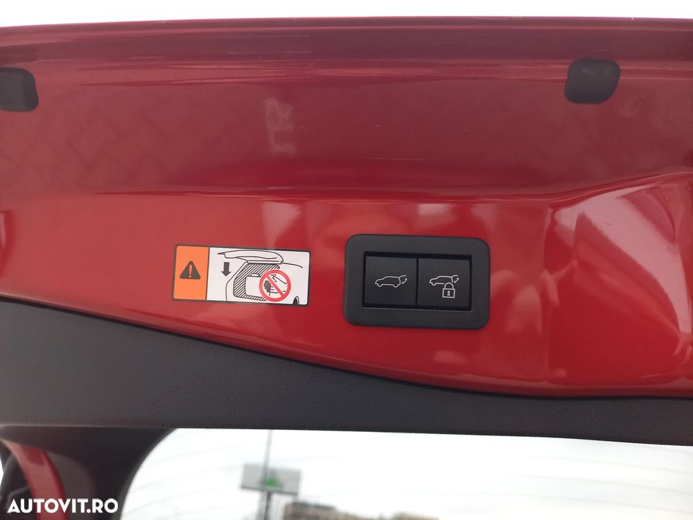 Toyota C-HR 2.0 PHEV 223 CP 4x2 CVT Exclusive - 12