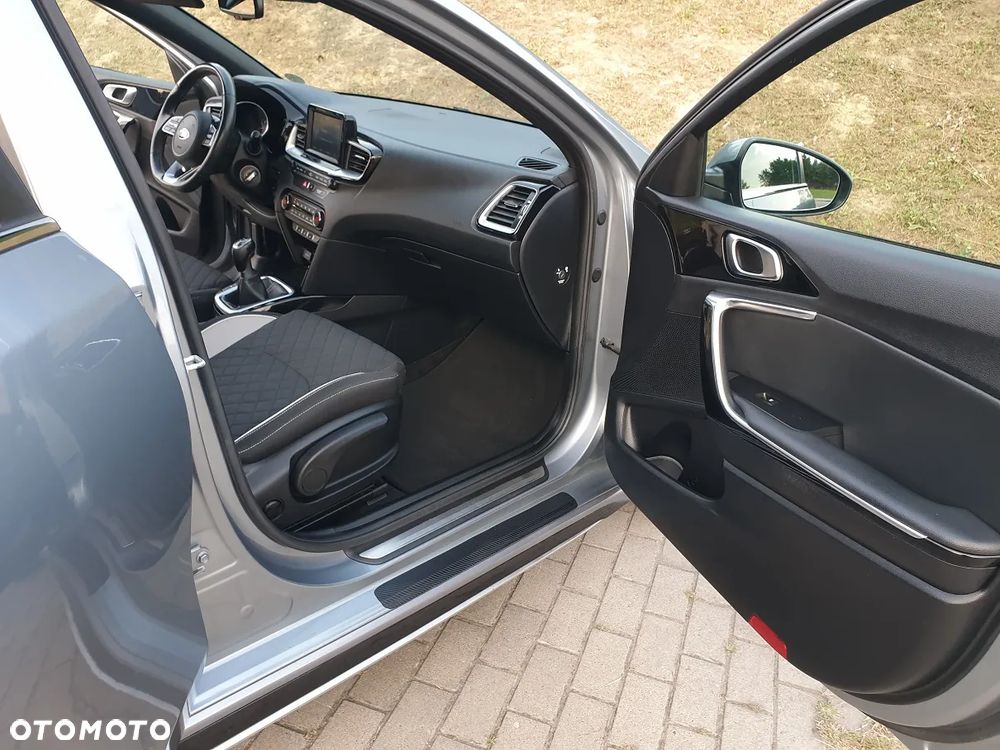 Kia Ceed 1.4 T-GDI GT-Line - 26