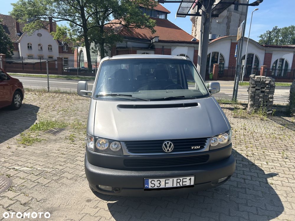 Volkswagen Multivan - 2