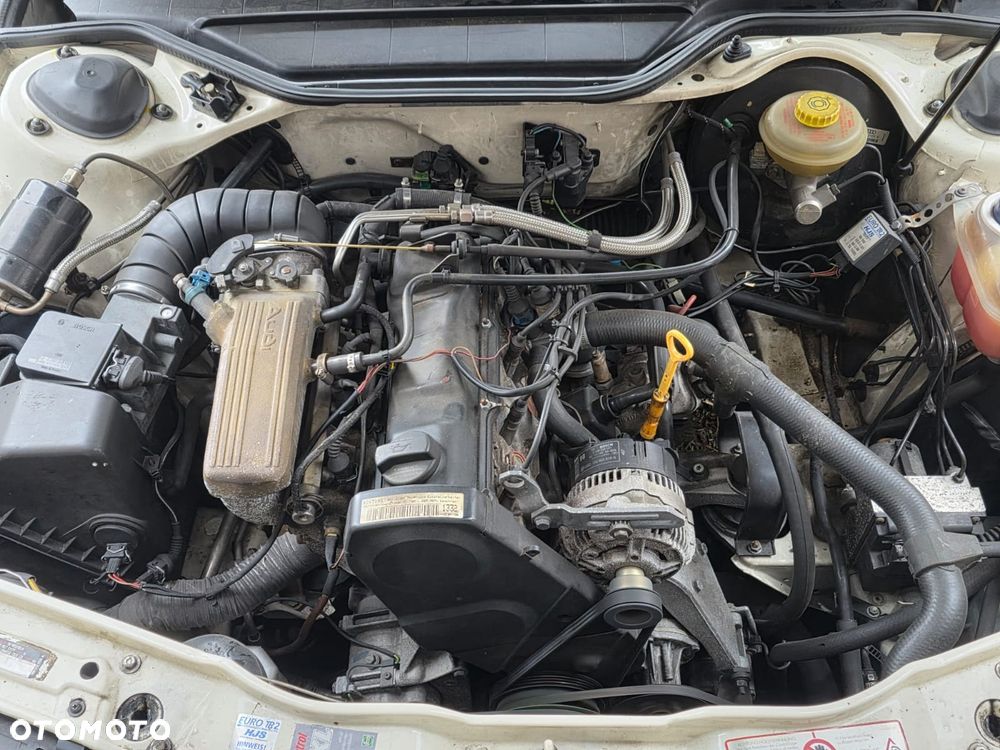 Audi 100 - 8