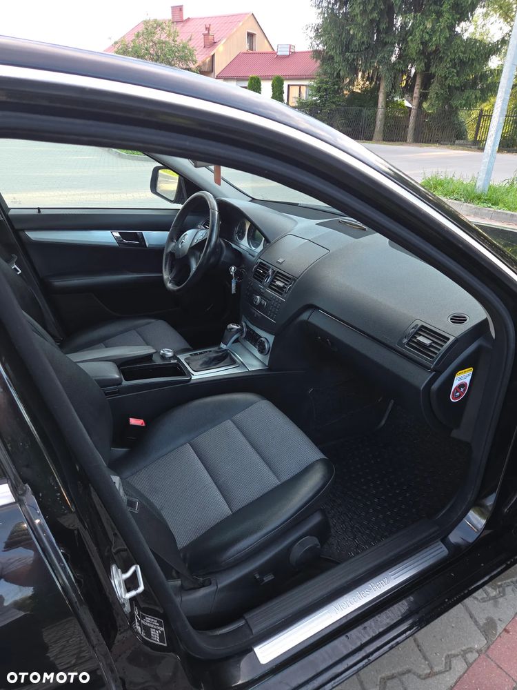 Mercedes-Benz Klasa C 220 CDI DPF Automatik Avantgarde - 13