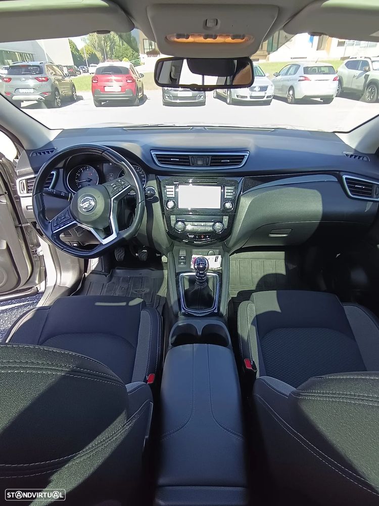 Nissan Qashqai 1.3 DIG-T N-Connecta J18 - 10