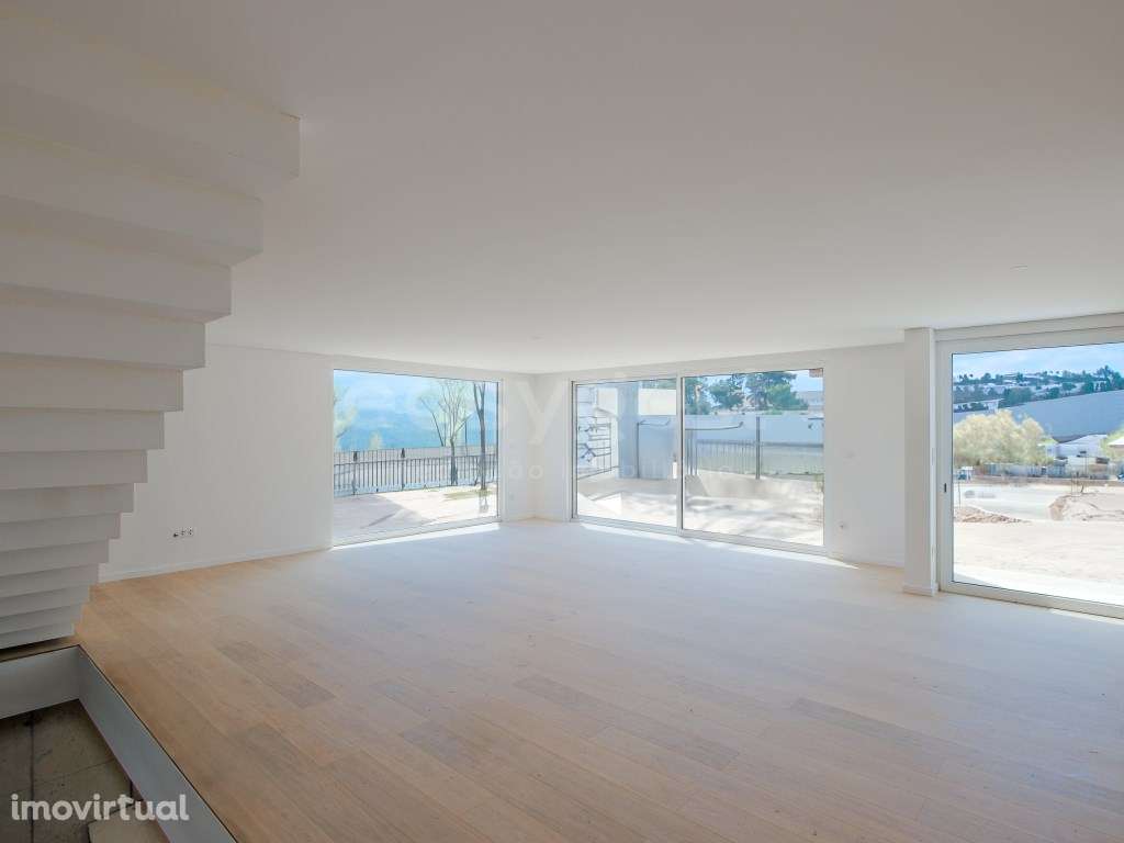 Moradia T4 na Portela da Vila em Torres Vedras a 30 minutos de Lisboa - Grande imagem: 3/50