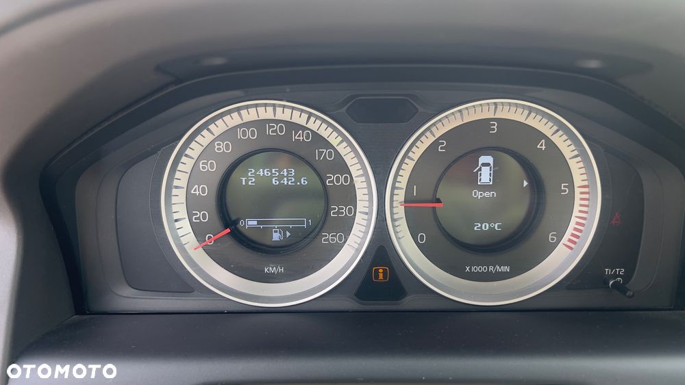 Volvo XC 60 D5 AWD RDesign - 31