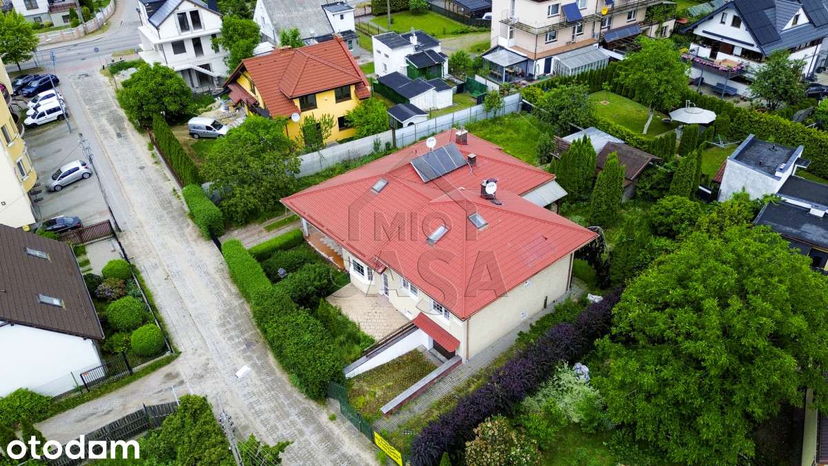 Dom wolnostojący w cichej okolicy